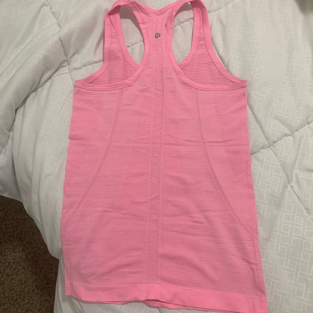Lululemon tank